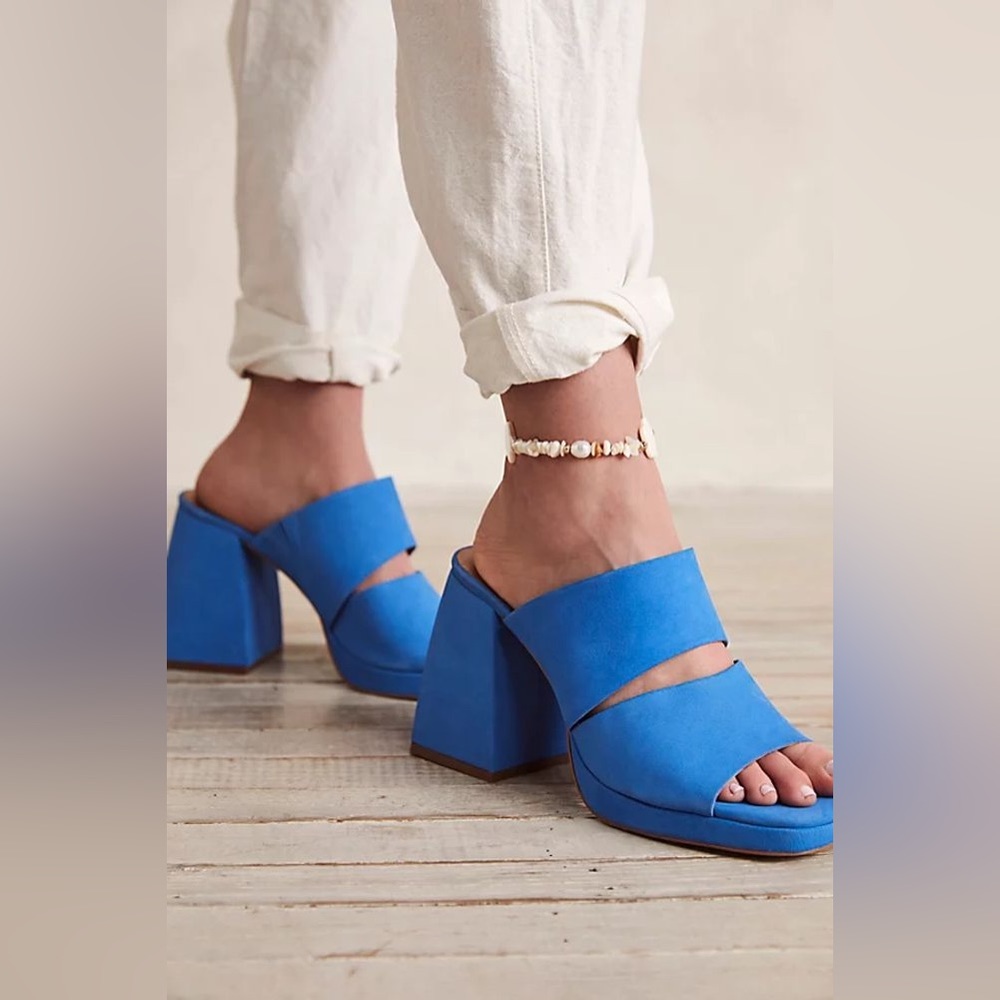 NWT Free People Love is Everywhere Platform Sandals Cobalt Blue Size 38 EU